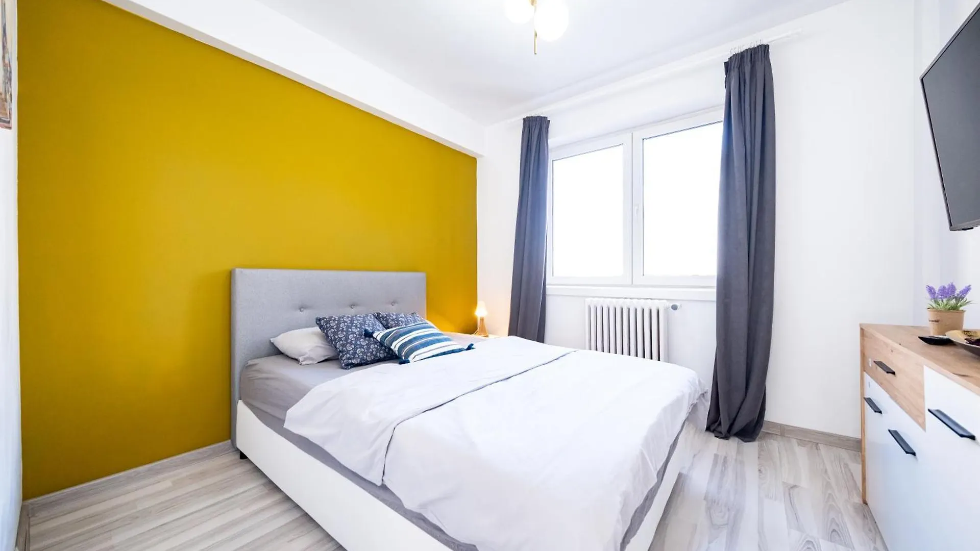 Apartment Ultracentral Calea Victoriei Old City 3Br Bucharest