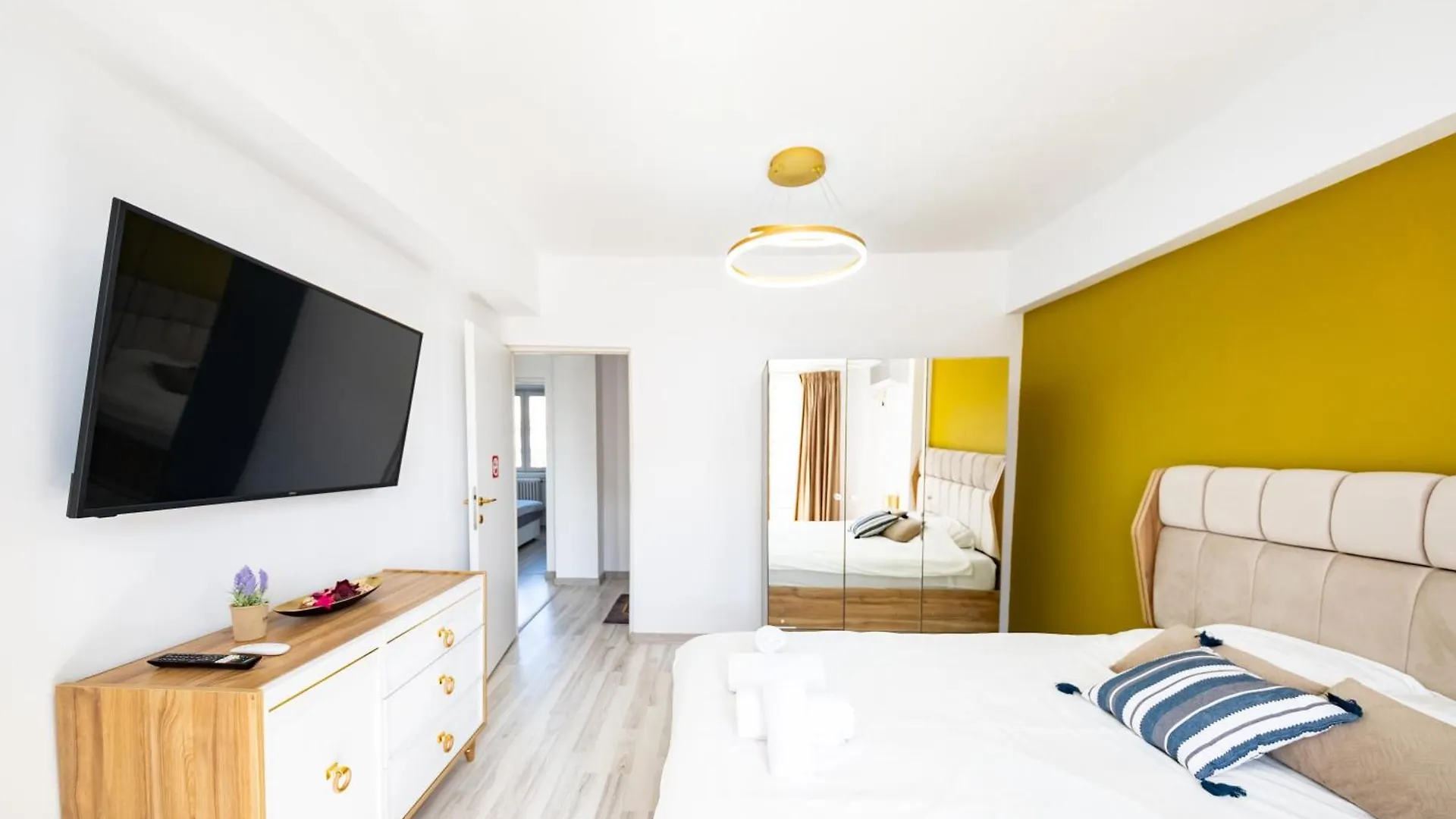 Ultracentral Calea Victoriei Old City 3Br Bucharest