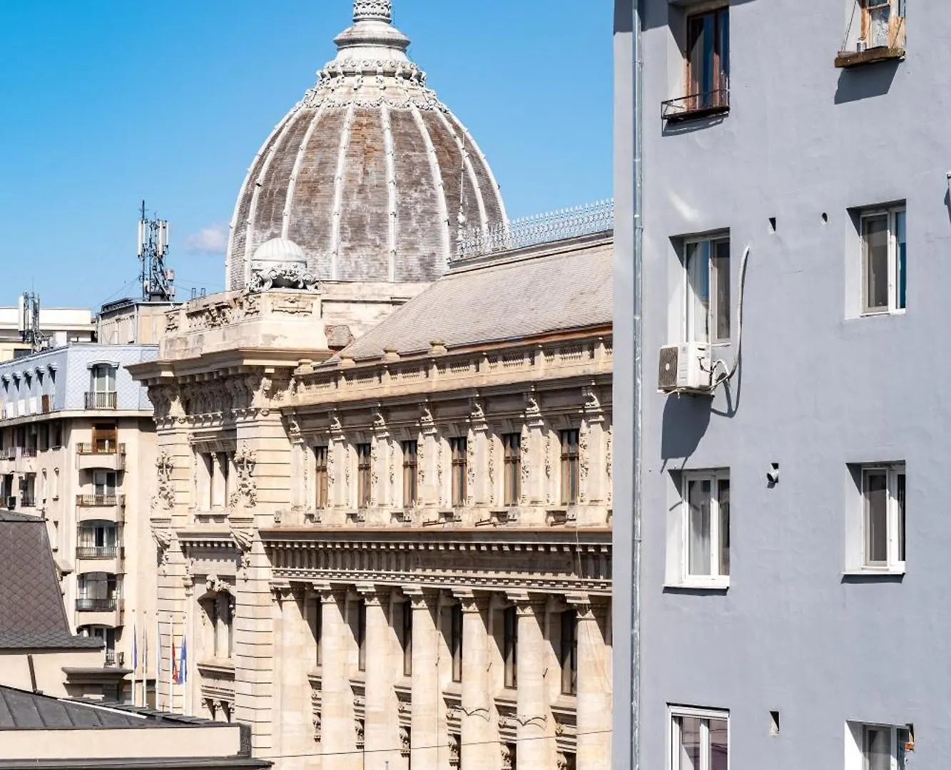 Ultracentral Calea Victoriei Old City 3Br Bucharest Apartment