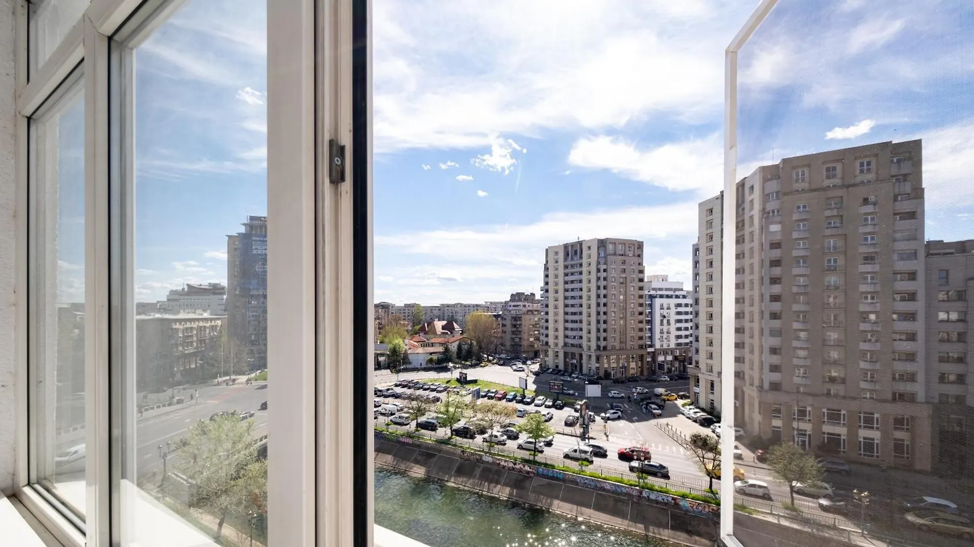 Apartment Ultracentral Calea Victoriei Old City 3Br Bucharest