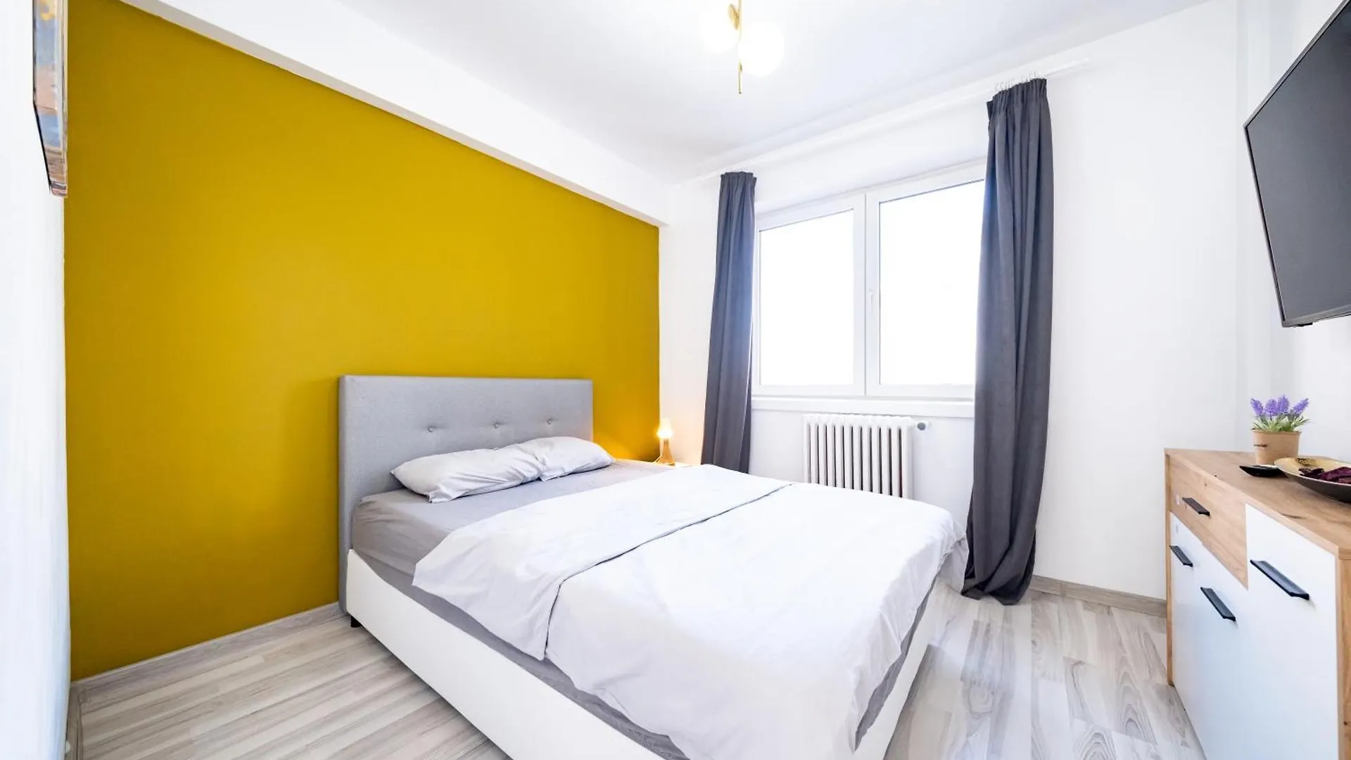 Apartment Ultracentral Calea Victoriei Old City 3Br Bucharest