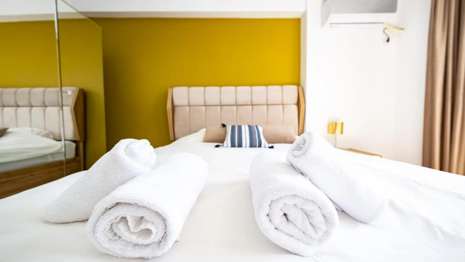 Apartment Ultracentral Calea Victoriei Old City 3Br Bucharest